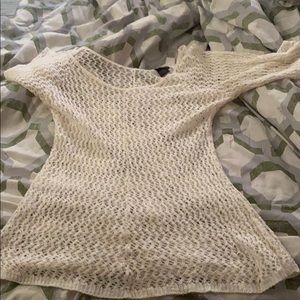 🧣Pretty cream colored knit top